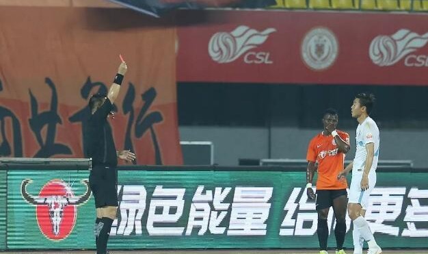 VAR争议判罚引热议,斯佩齐亚绝平球被判无效